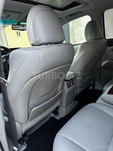 Lexus RX 350-12
