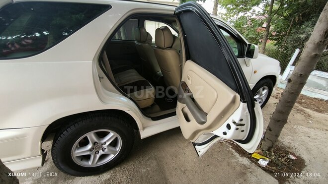 Lexus RX 300-12