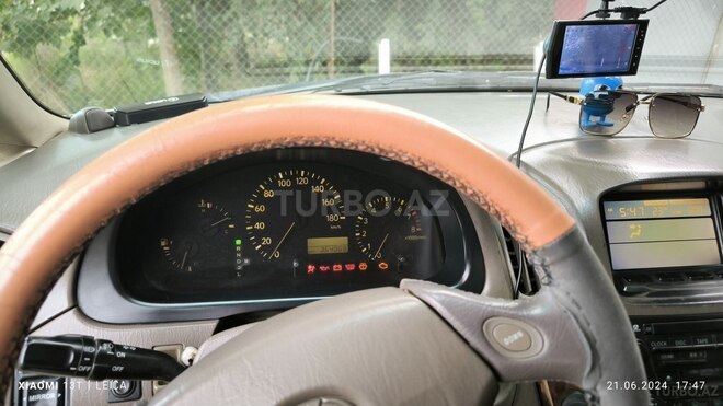 Lexus RX 300-9