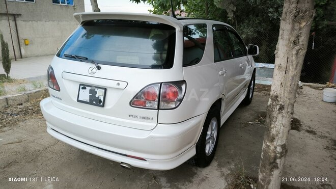 Lexus RX 300-10