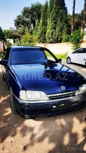Opel Omega-1