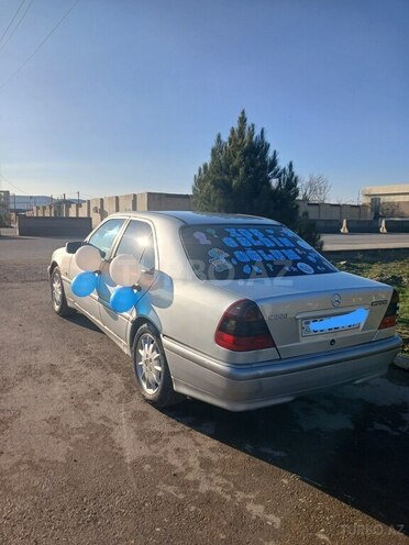 Mercedes C 180-2