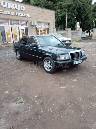 Mercedes 190-2