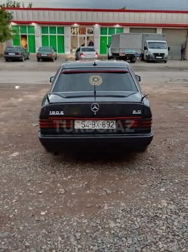 Mercedes 190-4