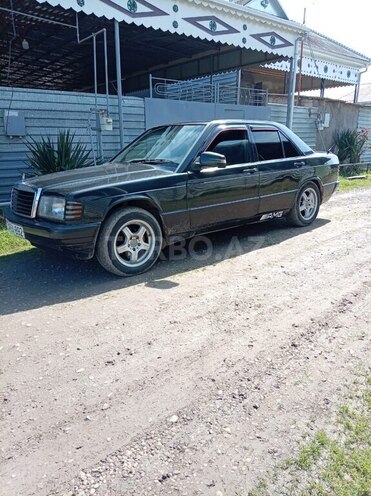 Mercedes 190-5