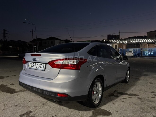 Ford Focus-2