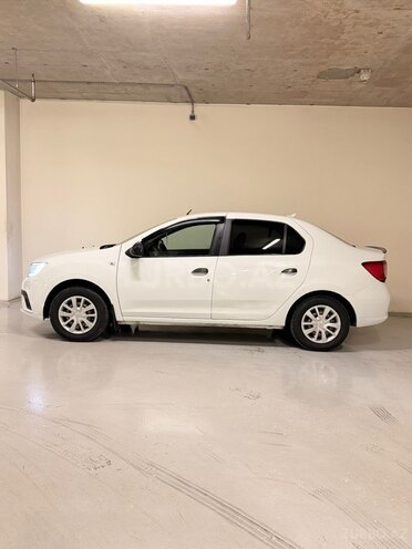Renault Logan-5