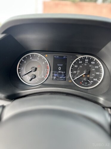 Nissan Sentra-11