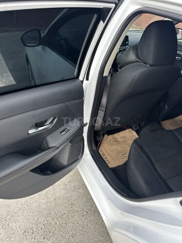 Nissan Sentra-14