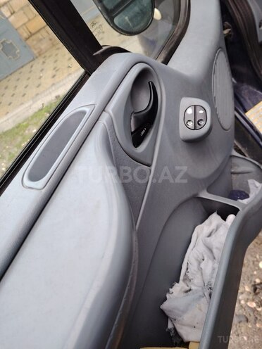 Ford Transit-13