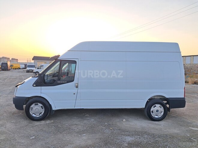 Ford Transit-2