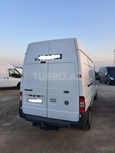 Ford Transit-3