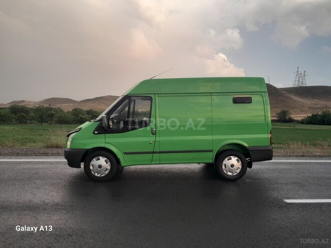 Ford Transit-7