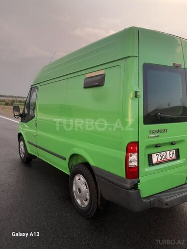 Ford Transit-15