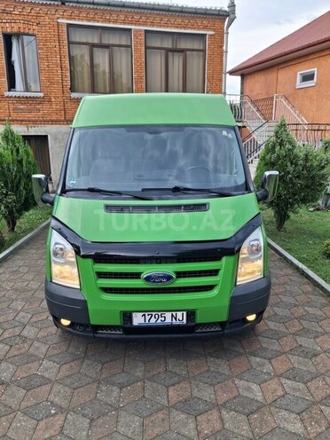 Ford Transit-19