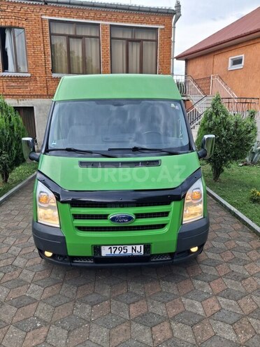 Ford Transit-20