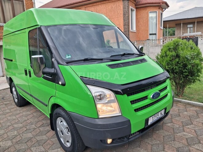 Ford Transit-21