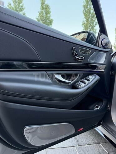 Mercedes S 63 AMG 4MATIC-11