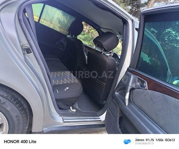 Mercedes E 230-10