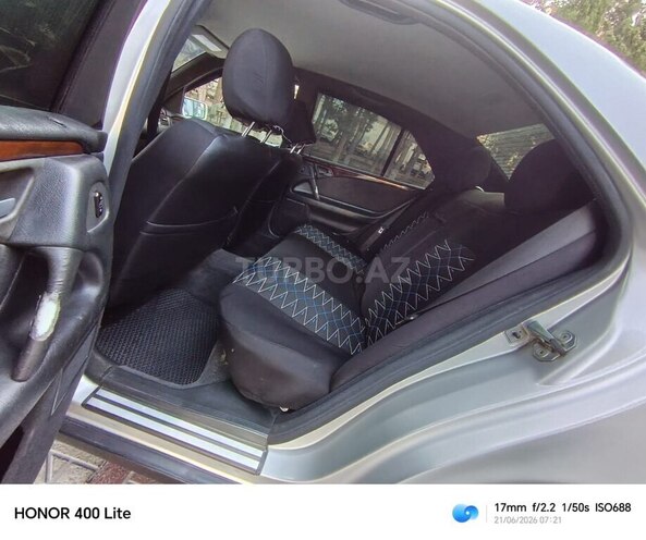Mercedes E 230-12