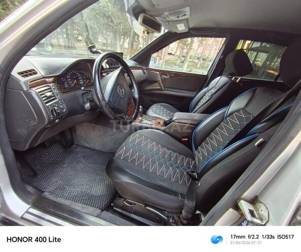 Mercedes E 230-13