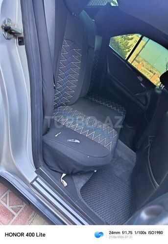 Mercedes E 230-11