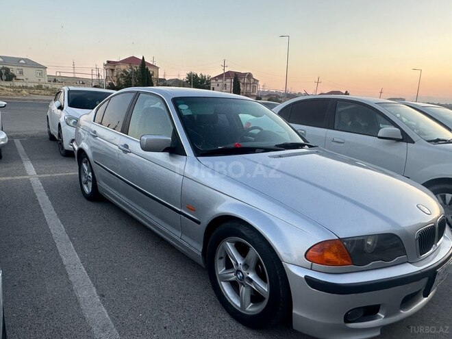 BMW 320-3