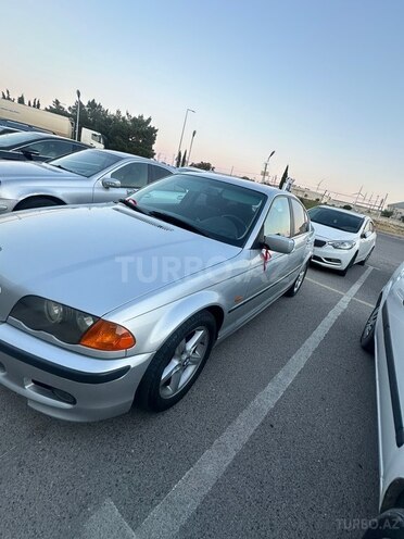 BMW 320-2