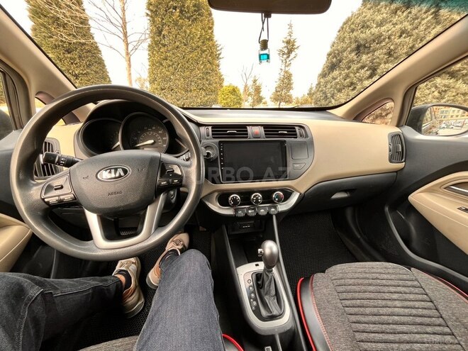 Kia Rio-5