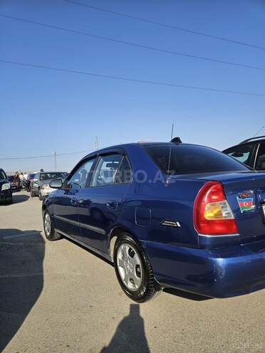 Hyundai Accent-7