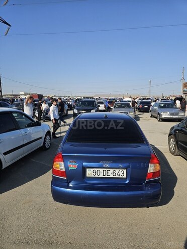 Hyundai Accent-5