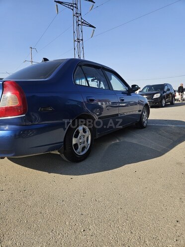 Hyundai Accent-8