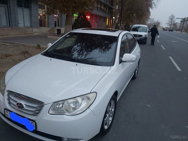 Hyundai Elantra-1