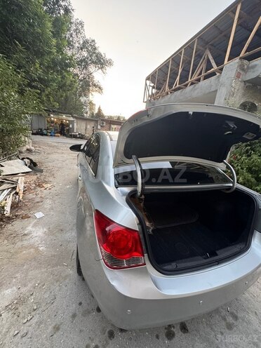 Chevrolet Cruze-16