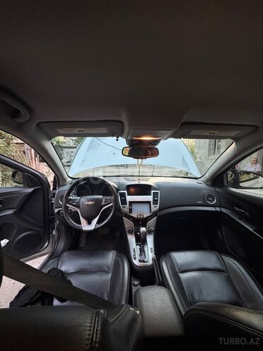 Chevrolet Cruze-11
