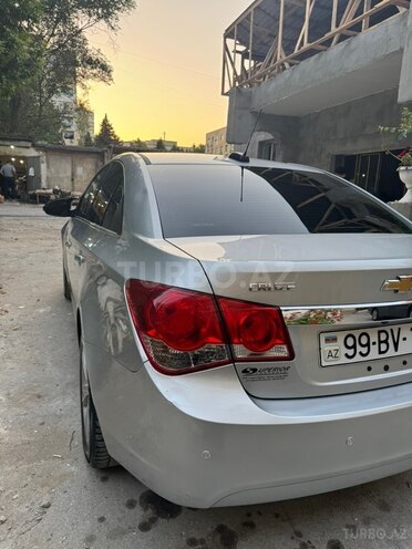 Chevrolet Cruze-21