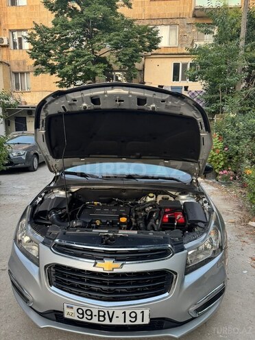 Chevrolet Cruze-13