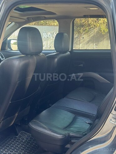 Mitsubishi Outlander-7