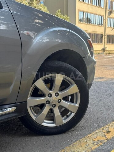 Mitsubishi Outlander-11