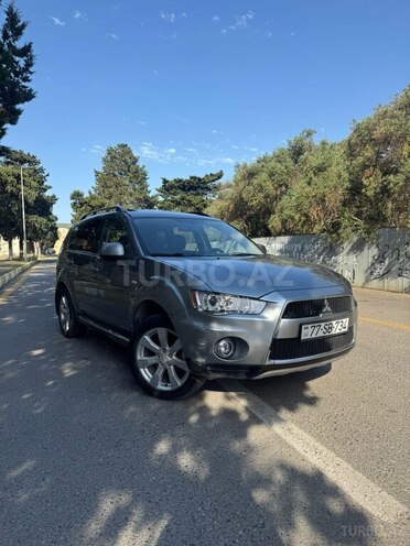 Mitsubishi Outlander-9