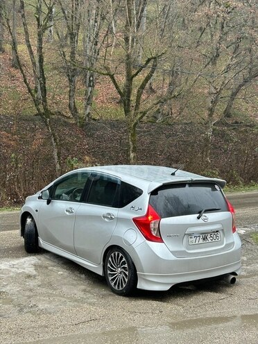 Nissan Note-8