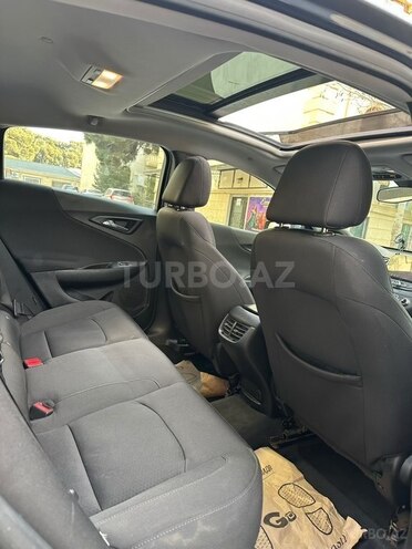 Chevrolet Malibu-9