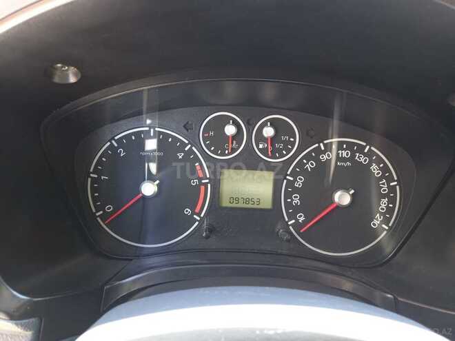 Ford Transit Connect-4