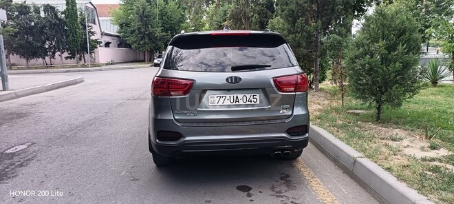Kia Sorento-2