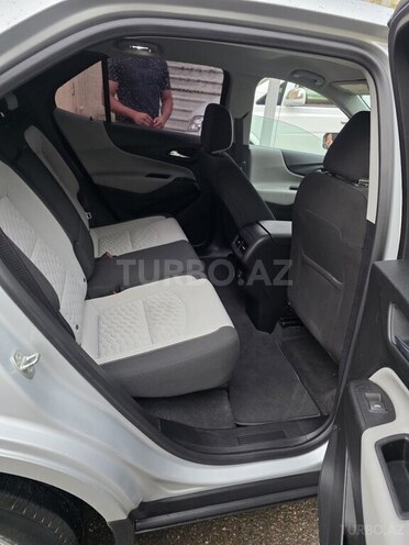 Chevrolet Equinox-7