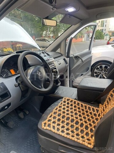 Mercedes Vito 111 CDI-11