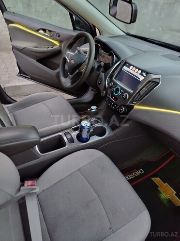 Chevrolet Cruze-17