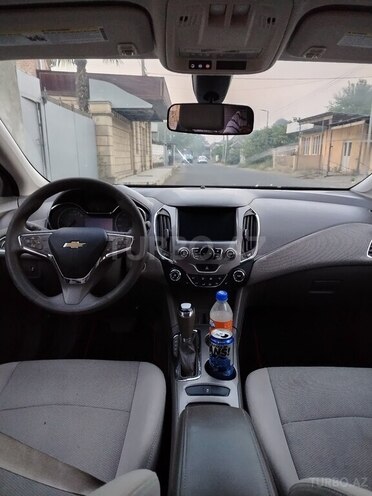 Chevrolet Cruze-13