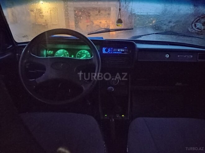 LADA (VAZ) 2107-2