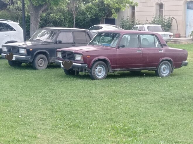 LADA (VAZ) 2107-4